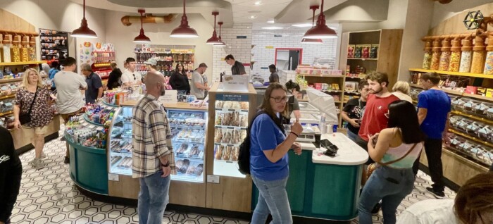 fuzziwig's candy factory at scheels tulsa