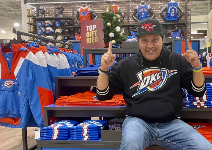lynn hernandez and okc thunder merch at dick's house of sport